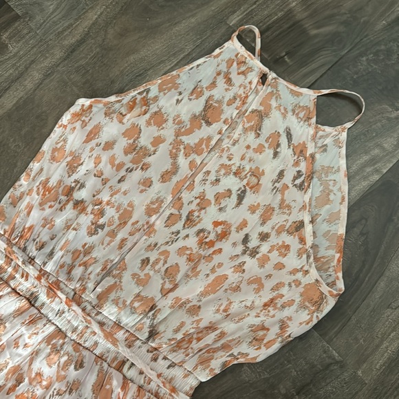 The Most Beautiful Jumpsuit - Picture 6 of 7